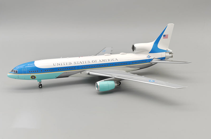 B-1011-USAF | Blue Box 1:200 | TRISTAR AIR FORCE ONE B-1011-USAF