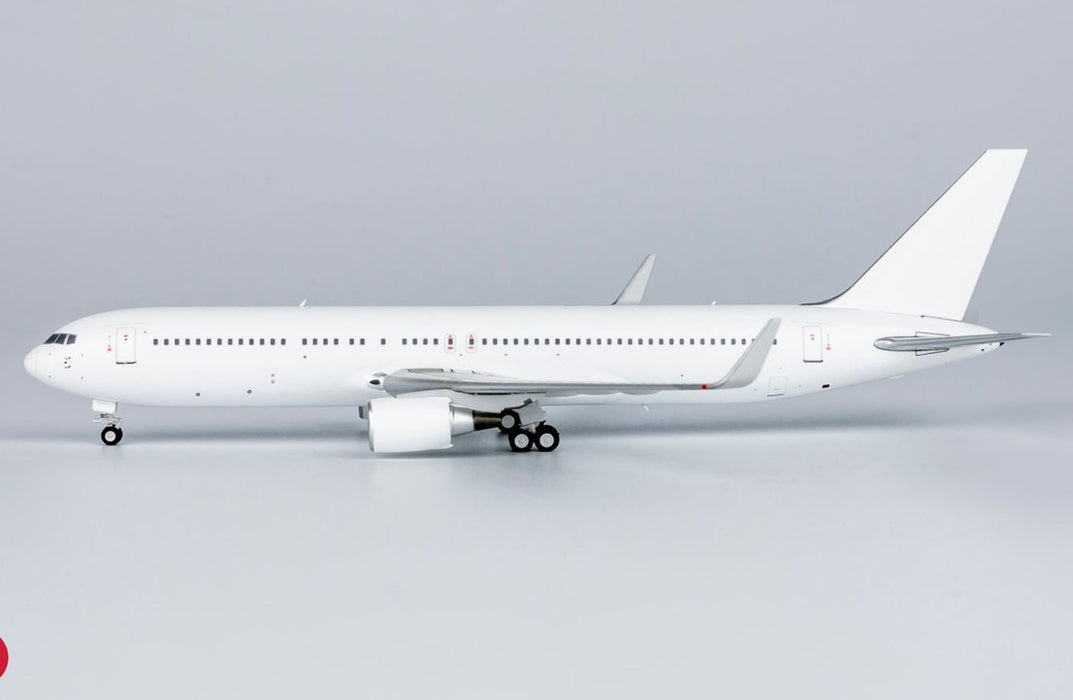 NG17000 | NG Models 1:400 | Boeing 767-300ER/w Blank CF6 engines | was due August 2024