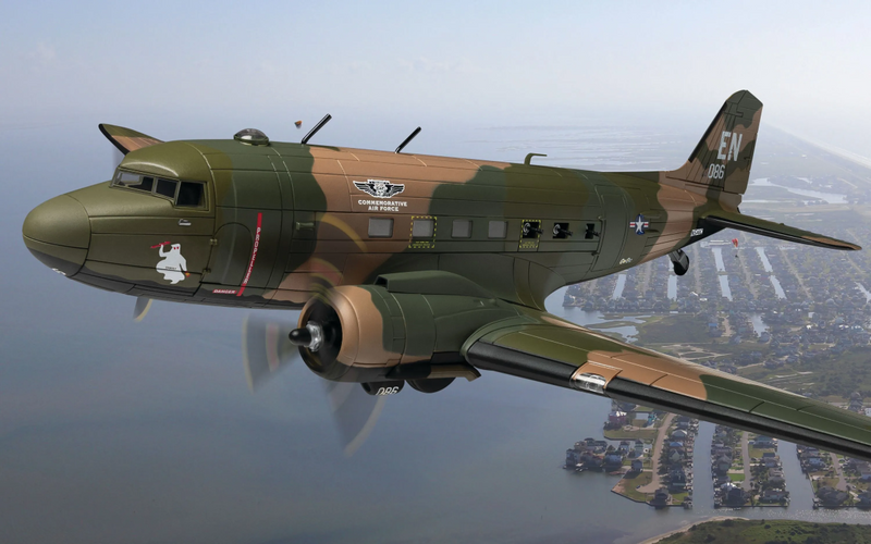 AA38212B | Corgi 1:72 | AC-47 Gunship ‘Spooky 086™’ (Commemorative Air Force)