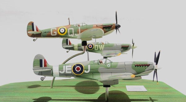 AA99189 | Corgi 1:72 | Johnnie Johnson 3 piece Spitfire set containing Mk1, MVB & MkIX versions plinth mounted