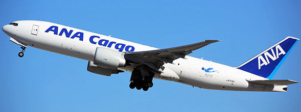 SA2012C | JC Wings 1:200 | Boeing 777-200LRF ANA Cargo 'interactive series' JA771F (with stand)