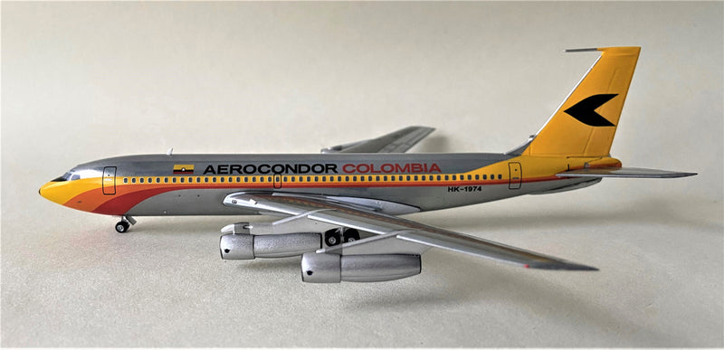 AC211070 | Aero Classics 200 1:200 | Boeing 720B Aerocondor HK-1974