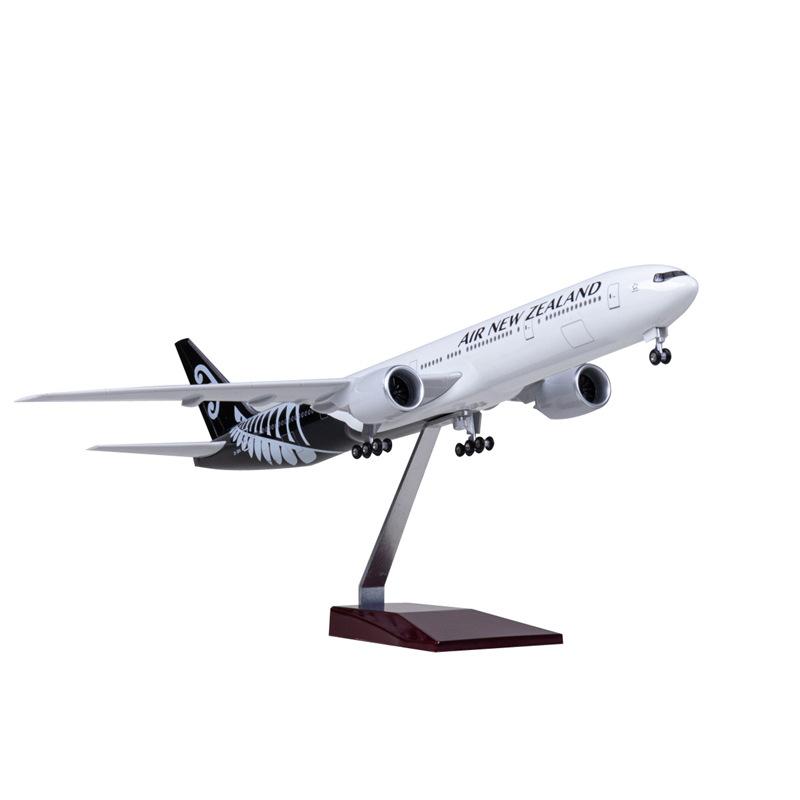 DMANZB777 | Desktop Models 1:160 | Boeing 777, Air New Zealand (LED light up)