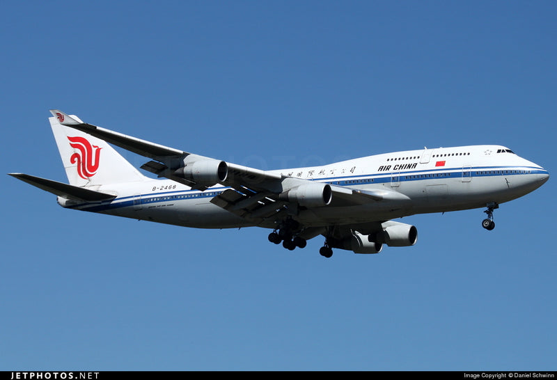 CCA033 | NG Models 1:400 Lite | Air China 747-400M B-2468 (with plastic stand) | is due May 2025
