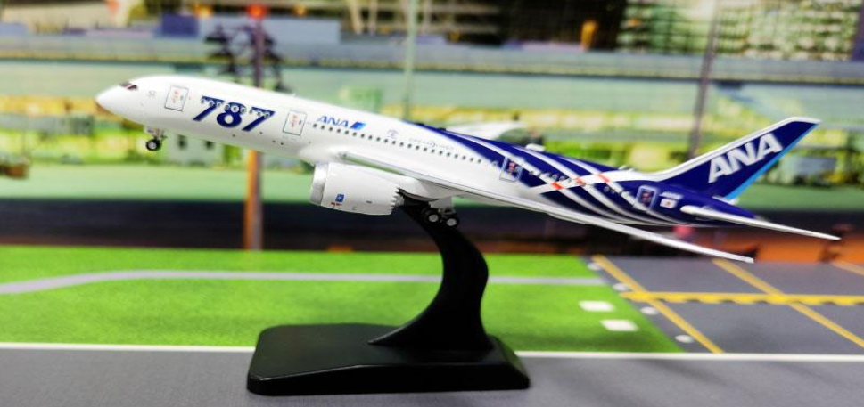 AV4242 | Aviation 400 1:400 | Boeing 787-8 Dreamliner All Nippon Airways JA801A  | is due August 2024