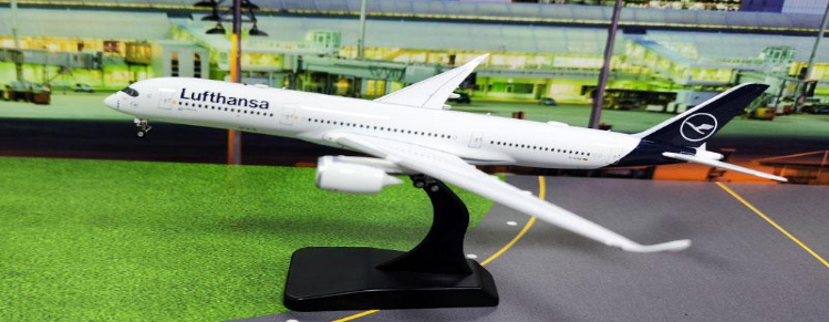 AV4265 | Aviation 400 1:400 | Airbus A350-941 Lufthansa D-AIXO | is due March 2025