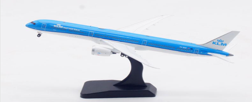 AV4246 | Aviation 400 1:400 | Boeing 787-10 Dreamliner KLM Royal Dutch Airlines PH-BKM detachable gear | is due September 2024