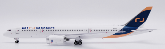 SA4046 | JC Wings 1:400 | Boeing 787-8 Dreamliner Air Japan JA801A