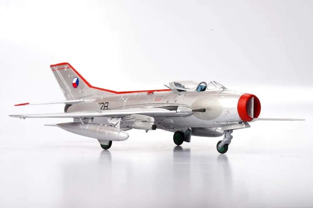 PAN14642PD | Panzerkampf 1:72 | MiG-19S Farmer C Czech Air Force 0428