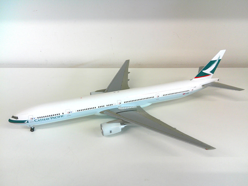 5000051000542 | Herpa 1:200 Plastic | Boeing 777-300, Cathay Pacific B-HNO (Plastic Model) **PRE-OWNED**