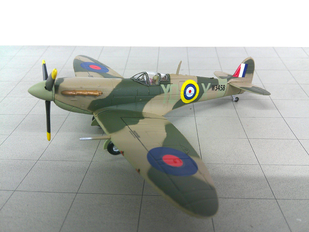 14+016 | 14+ Models 1:72 plastic | Supermaine Spitfire Vb W3458 Y:X