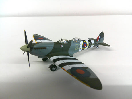 AA29202 | Corgi 1:72 | Supermarine Spitfire T9, MJ627/ 9G-Q (G-BMSB), Presented as Spitfire LF MK.IXc, No.441 Squadron (RCAF), Aircraft operated by Biggin Hill Heritage Hangar