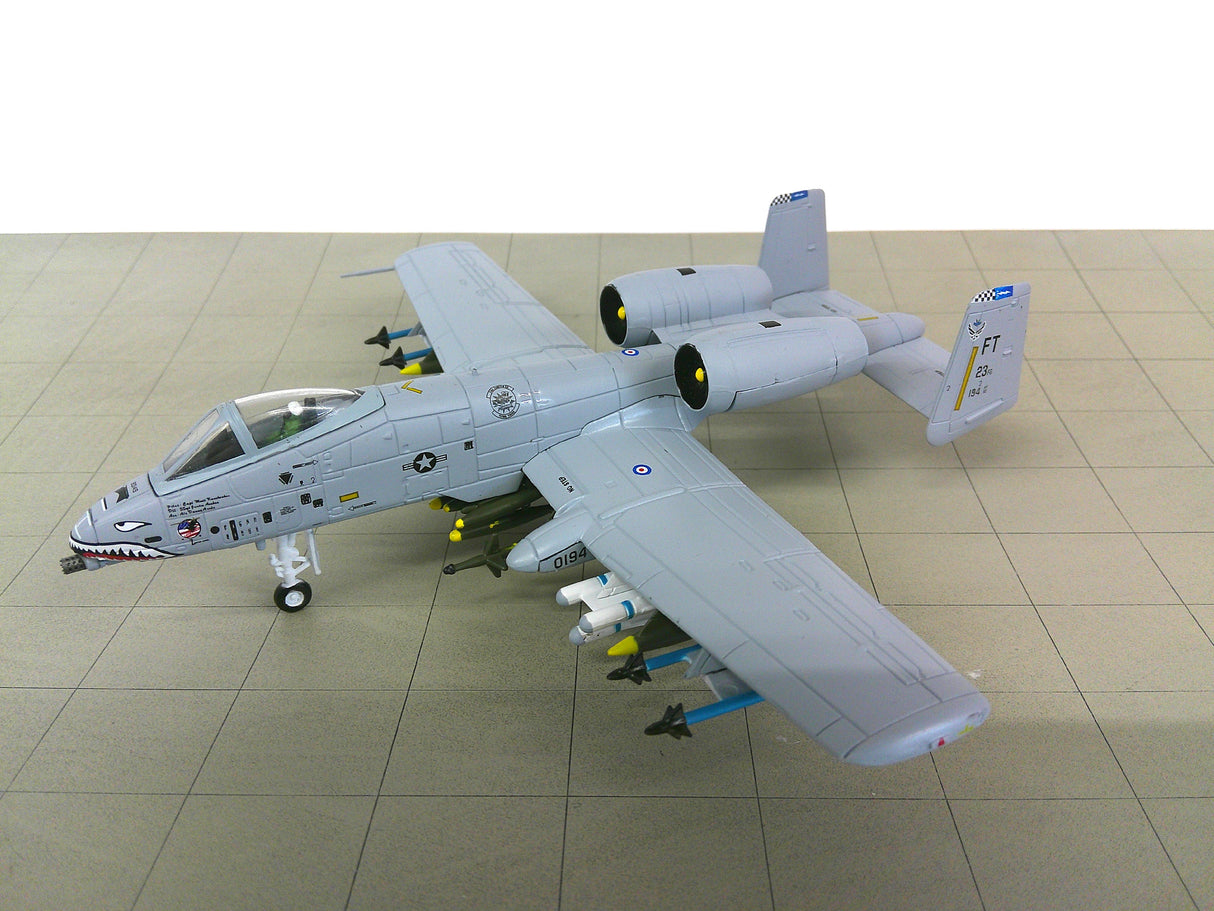 14+022 | 14+ Models 1:100 plastic | Fairchild Republic A-10A 80-194 FT US Air Force