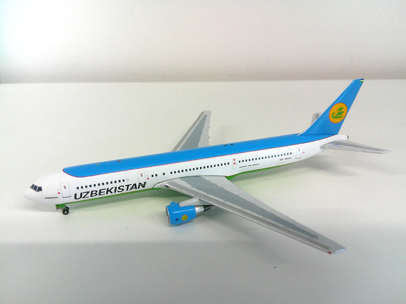 ACVPBUA | Aero Classics 1:400 | Boeing 767-300 VP-BUA Uzbekistan **Pre Owned**