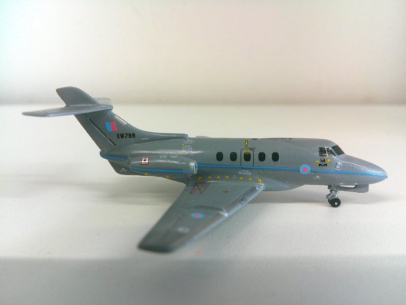 SF115 | Skyfame Models 1:200 | Hawker Siddeley HS.125 CC.1, RAF 32 Sqn (Grey)