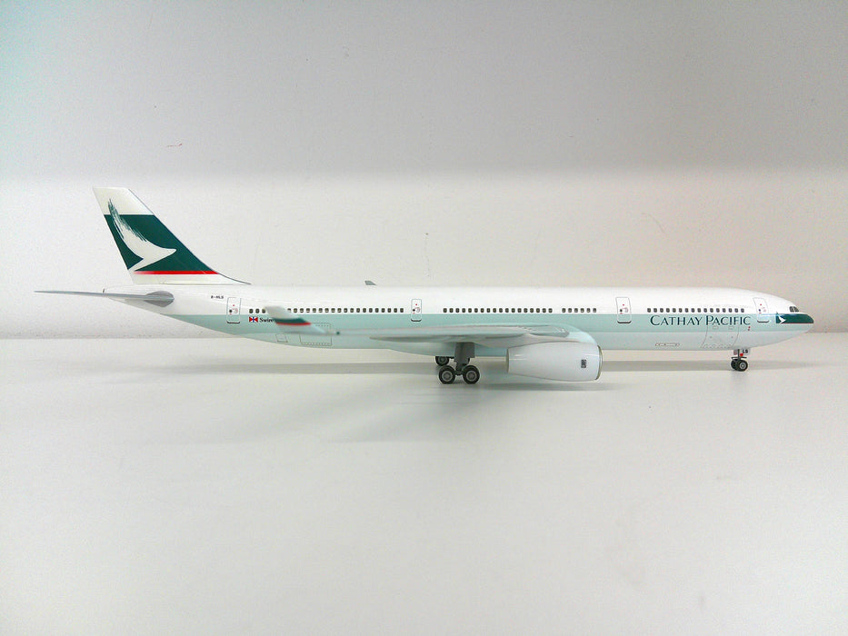 5000051000016 | Herpa 1:200 plastic | Airbus A330-300 Cathay Pacific B-HLS (Plastic Model)