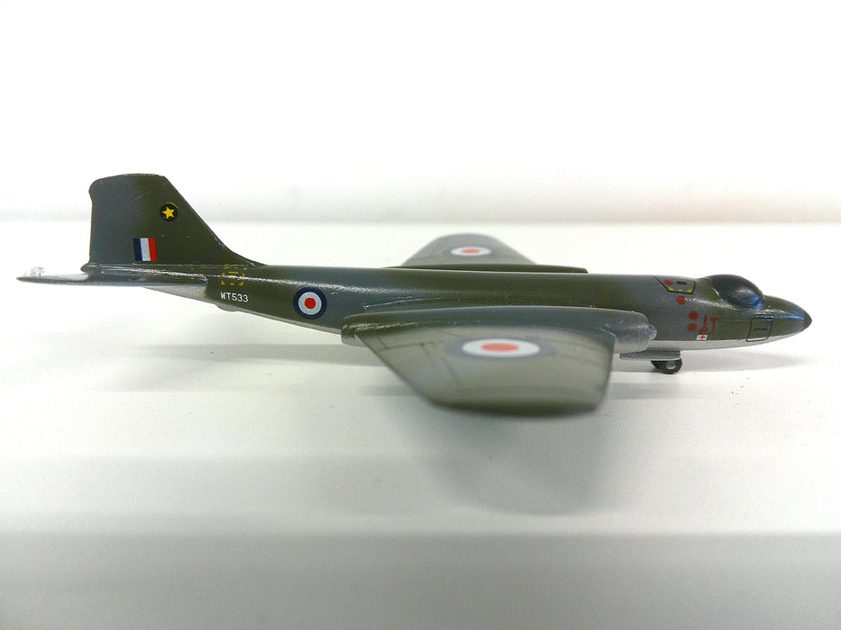 SF1001 | Skyfame Models 1:200 | English Electric Canberra PR.7 RAF WT533, 31 Sqn.