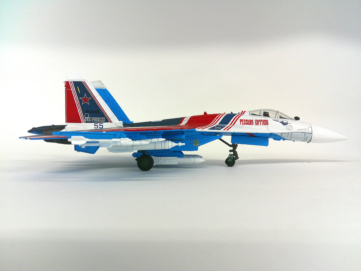 14+039 | 14+ Models 1:100 plastic | Sukhoi Su-35 RF-95905 Blue 55 Russian Air Force