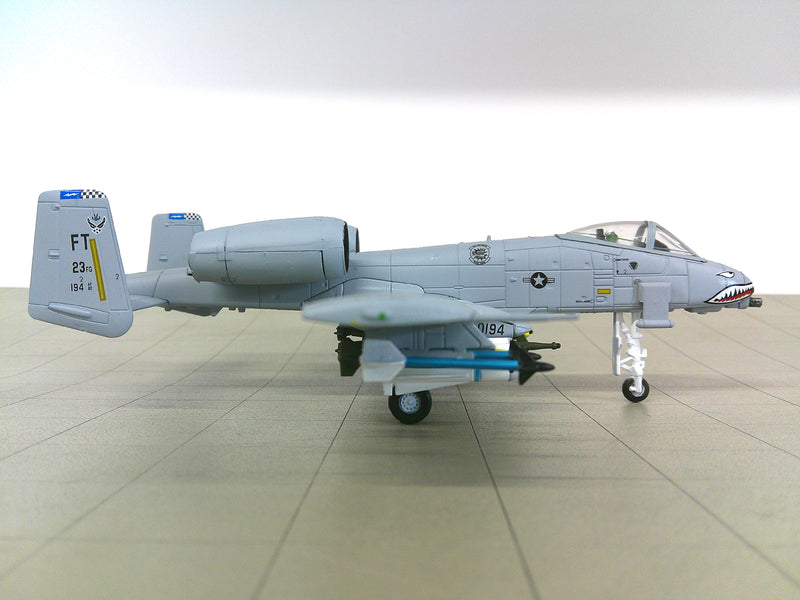 14+022 | 14+ Models 1:100 plastic | Fairchild Republic A-10A 80-194 FT US Air Force
