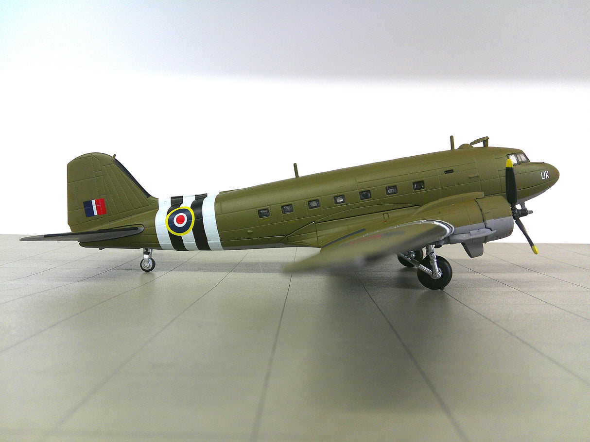 14+033 | 14+ Models 1:100 plastic | Douglas C-47 Dakota ZM607 Royal Air Force