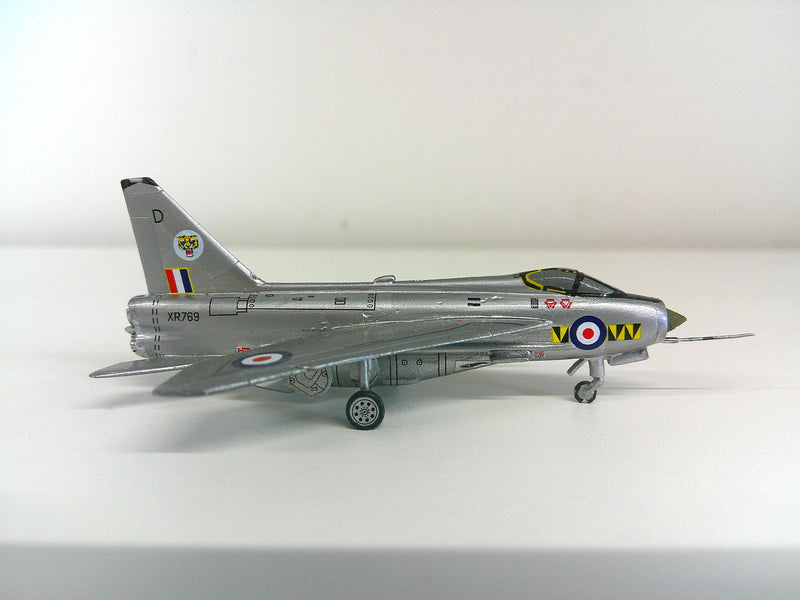 SF098 | SkyFame Models 1:200 | English Electric Lightning F.6, 'D' XR769, 74 Sqn., RAF Leuchars 1968