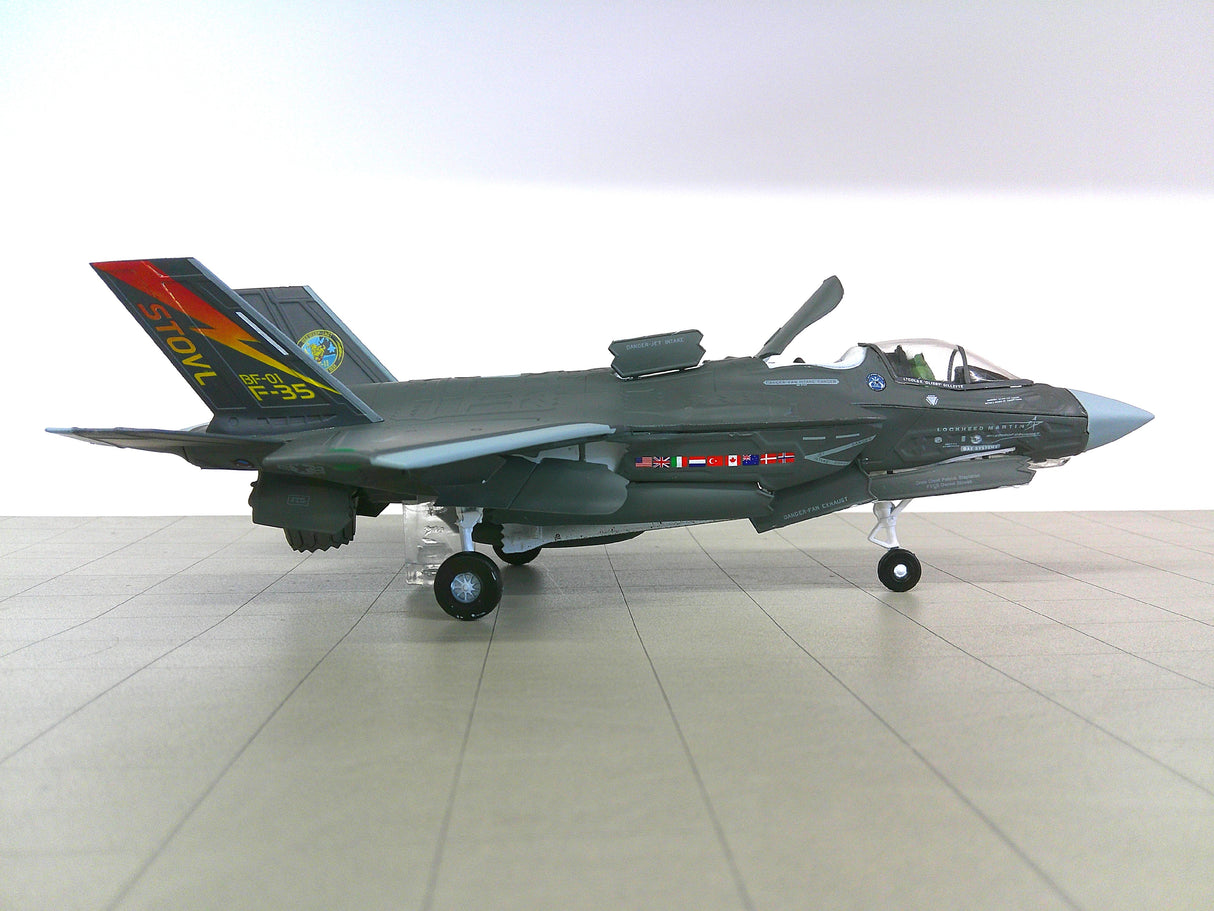 14+026 | 14+ Models 1:72 plastic | Lockheed F-35B BF-01 Lockheed Martin