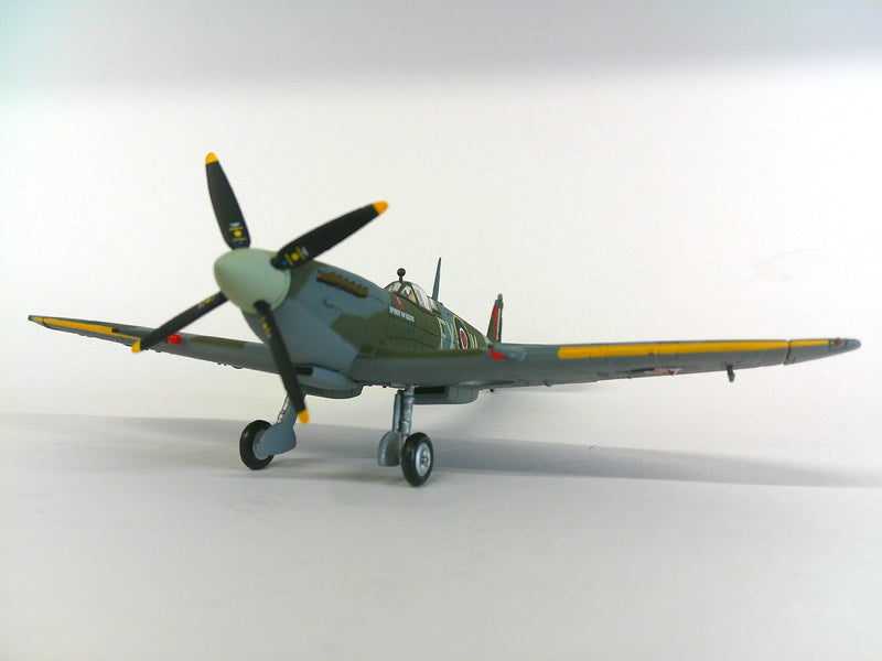 GARAF1007 | Gemini Aces 1:72 | Supermarine Spitfire IX TA805 FX : M RAF 'Spirit of Kent' **Pre Owned**