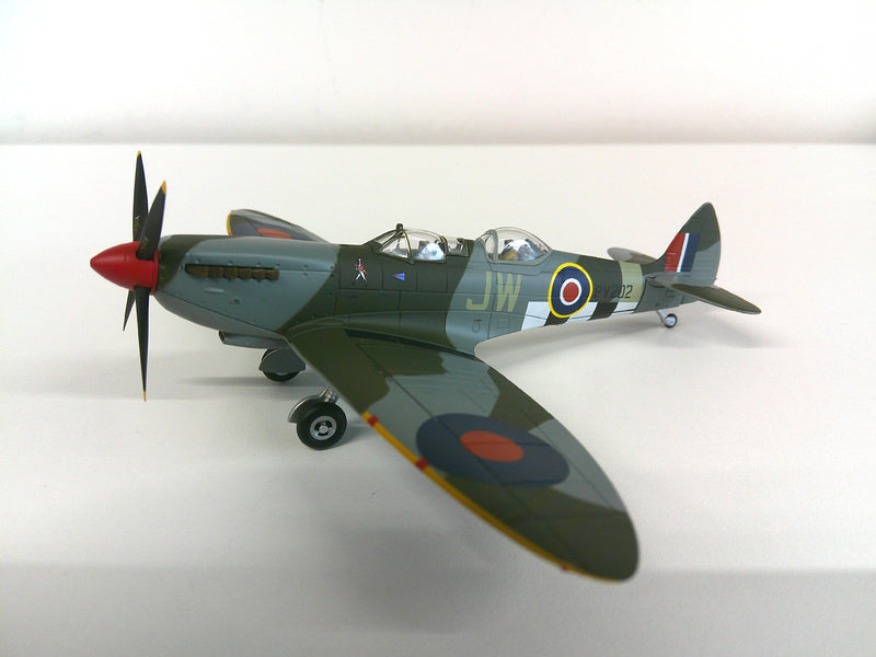 AA29204 | Corgi 1:72 | Supermarine Spitfire T9, PV202/’JW’ (G-CCCA), Presented as Spitfire MK.IX ML365/JW,135 Wing, 2nd Tactical Air Force, Aircraft operated by Aerial Collective, Duxford Airfield