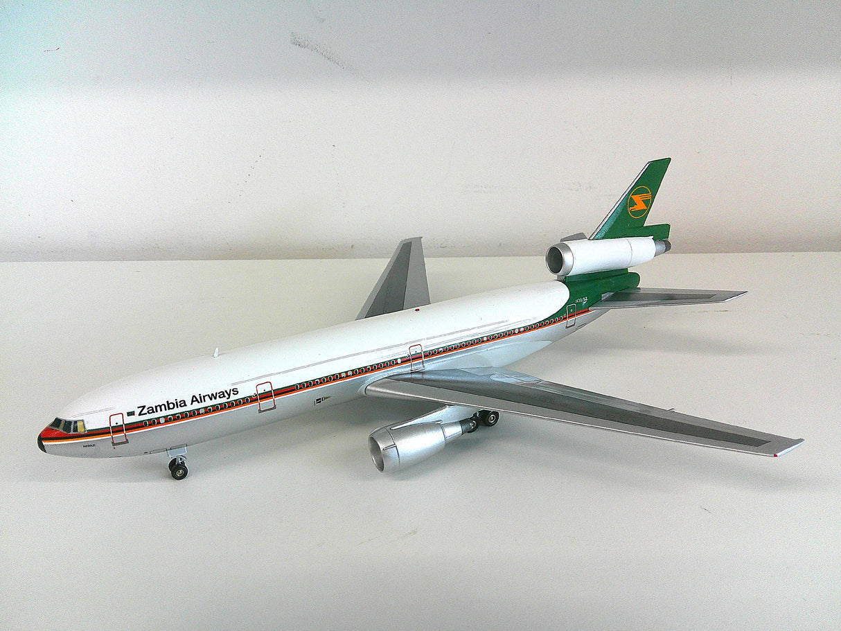 SM01 | Small World Models 1:200 | McDonnell Douglas DC-10-30 Zambia Airways N3016Z  **Pre Owned**