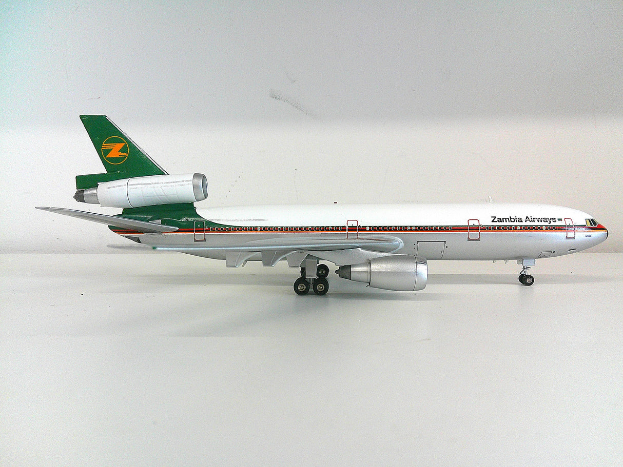 SM01 | Small World Models 1:200 | McDonnell Douglas DC-10-30 Zambia Airways N3016Z  **Pre Owned**