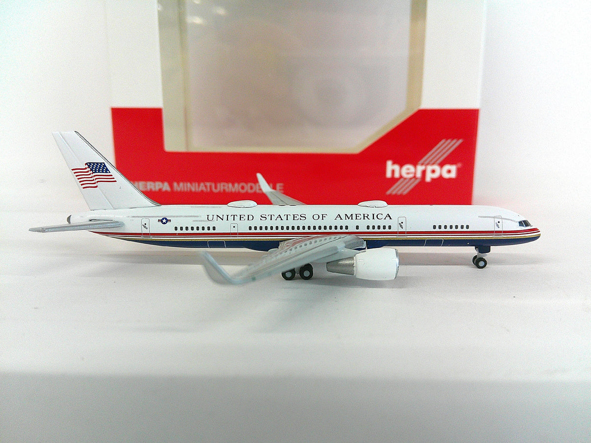 539548 | Herpa Wings 1:500 | Boeing C-32 U S Air Force 99-0003