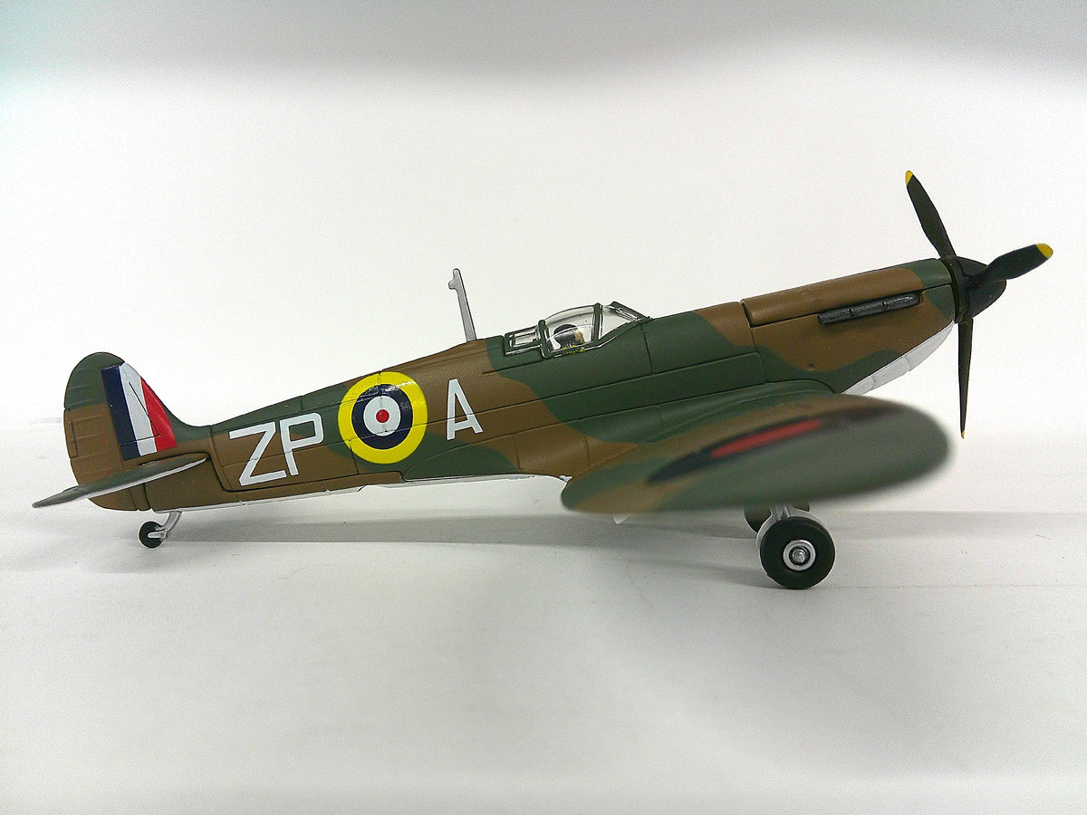 49001 | Corgi 1:72 | Spitfire Mk.I RAF No. 74 Sqd.