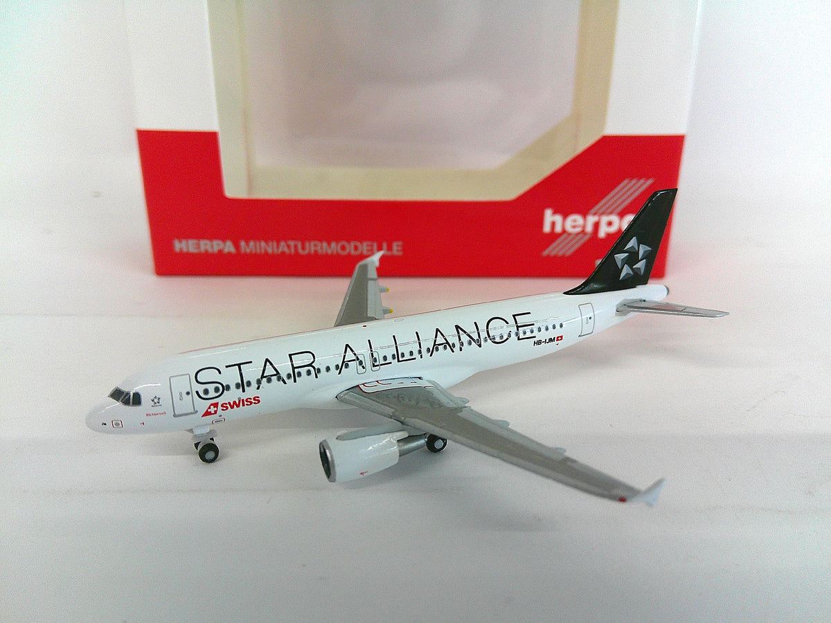 539463 | Herpa Wings 1:500 | Airbus A220 Swiss - Star Alliance HB-IJM