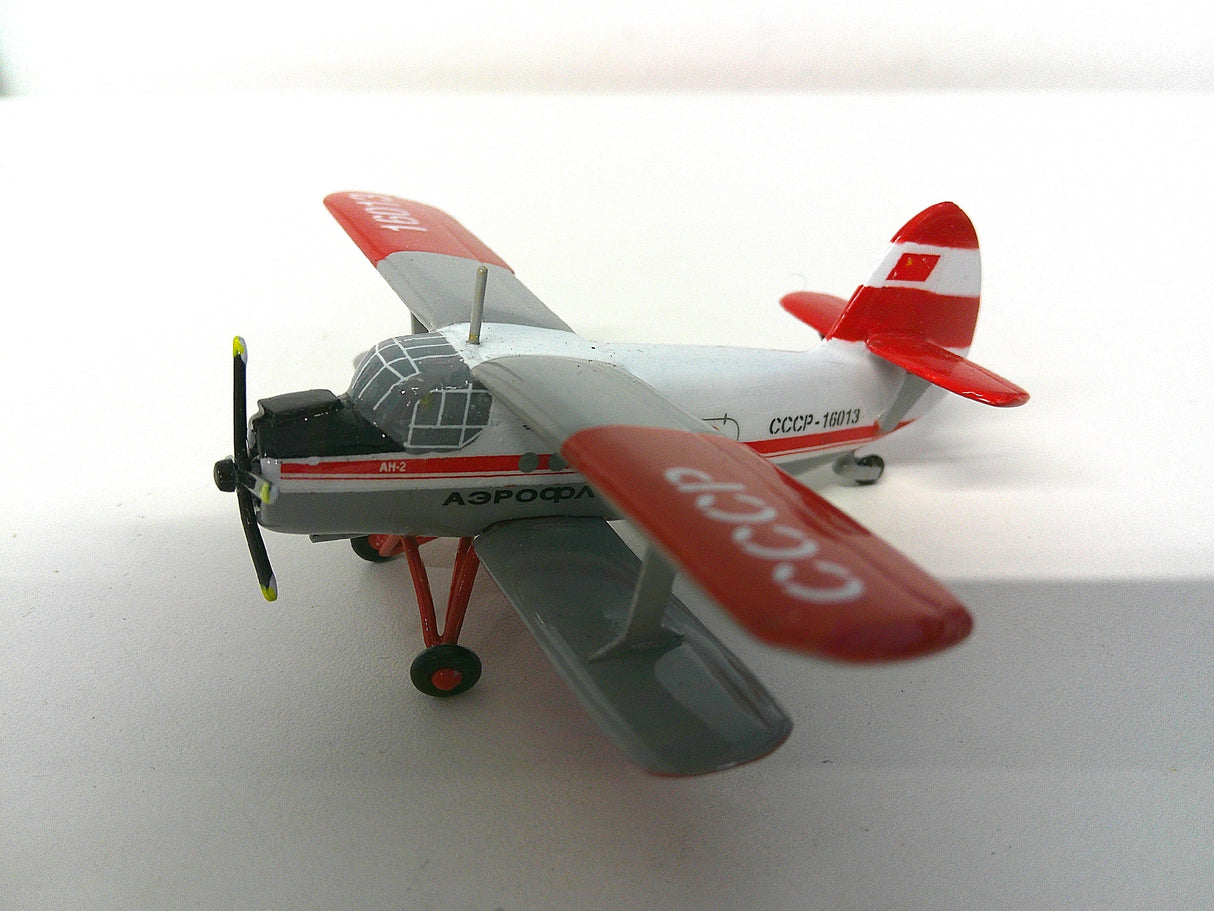 HM-CCCP16013 | Historic Aircraft Models 1:200 | Antonov An-2 'Colt' Aeroflot CCCP-16013 **Pre Owned**