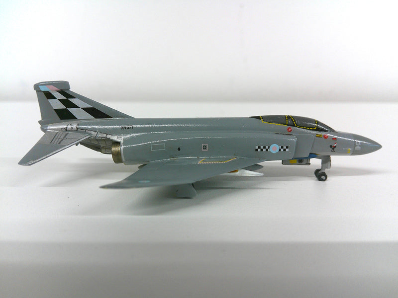 SF1007 | Skyfame Models 1:200 scale | McDonnell Douglas F-4 Phantom FG.1 XV571, 43 Sqn RAF