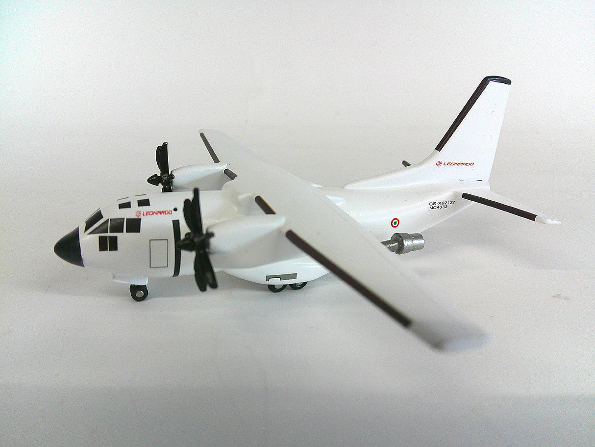 WM004 | Western Models (New) 1:200 | Alenia C-27J Spartan (Fire Fighter) Leornado CS-X62127 / NC4033
