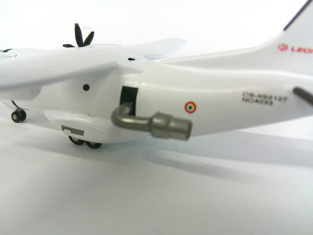 WM004 | Western Models (New) 1:200 | Alenia C-27J Spartan (Fire Fighter) Leornado CS-X62127 / NC4033
