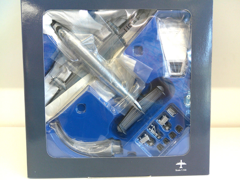 807903304026 | AA30402 | Corgi 1/144 Die-Cast | Lockheed VC-121 Constellation USAF 8614