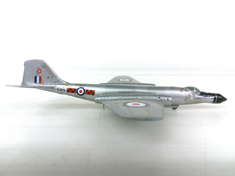 SFWJ975 | SkyFame Models 1:200 | Canberra T.11 WJ975 :D 85 Sqn RAF