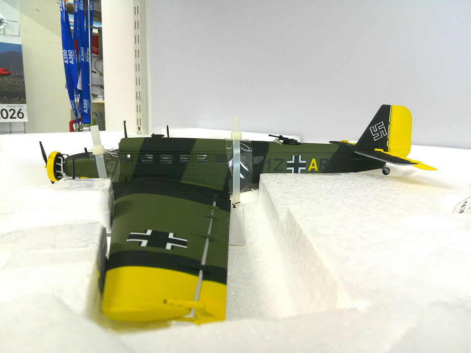 B11B639 | CDC Armour 1/148 Die - Cast | Junkers Ju-52/3M Luftwaffe