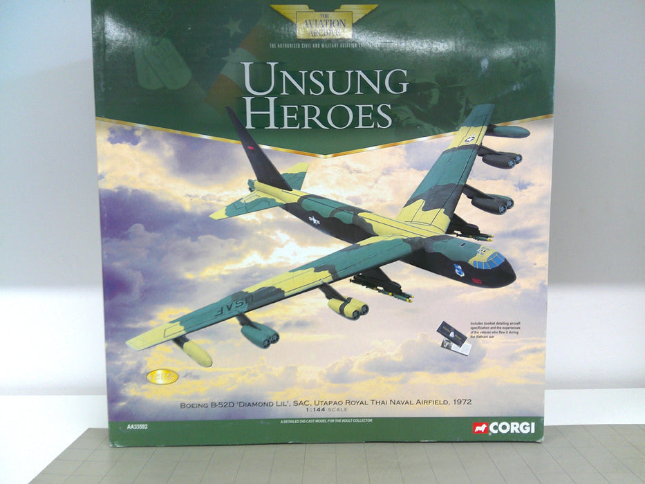 807903335020 | AA33502 | Corgi 1/144 | Boeing B-52D | USAF 'Diamond Lil