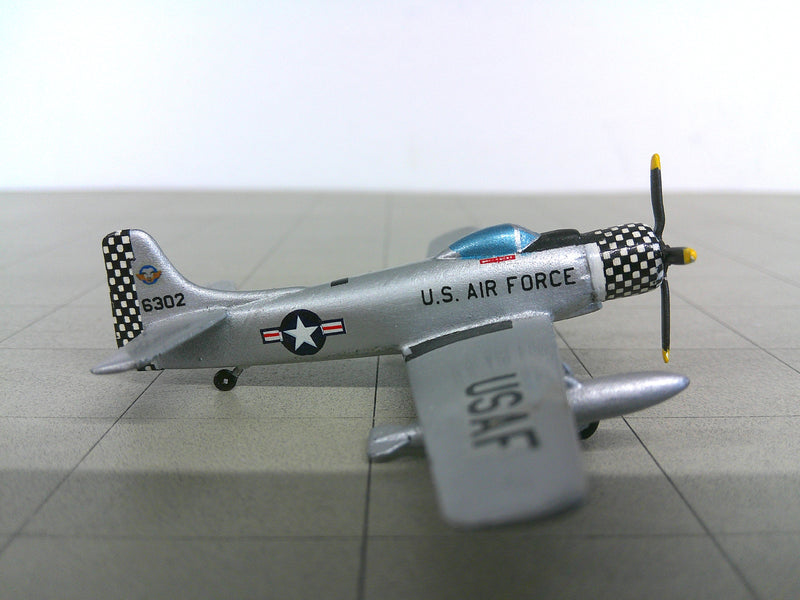 HM02 | Helmet Models 1/200 scale | Douglas A-1 Skyraider USAF 63102