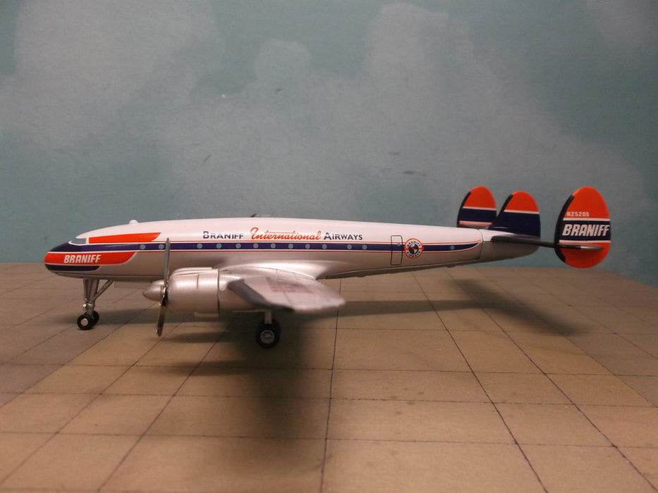 47505 | Corgi Airliner 1:144 | Lockheed Constellation N25206, Braniff International Airways
