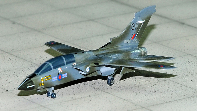 SF448 | SkyFame Models 1:200 | BAe Tornado GR.1 RAF 20 Squadron ZA463/GL Laarbruch