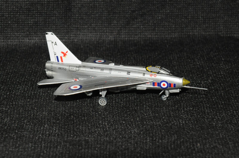 SF048 | SkyFame Models 1:200 | English Electric Lightning F.6 RAF No. 23 Sqn. XR753 'A', RAF Wattisham (white tail)