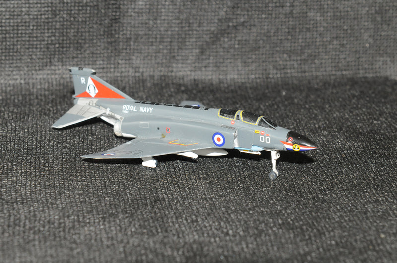 SF202 | SkyFame Models 1:200 | McDonnell Douglas  F-4 Phantom FG.1, XV587 R10, 892 Sqn., HMS Ark Royal | is due - see description