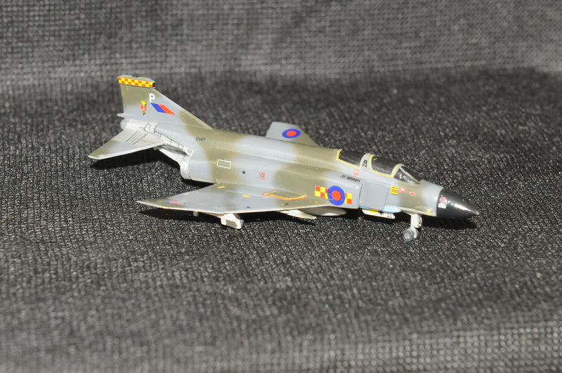 SF195 | SkyFame Models 1:200 | McDonnell Douglas F-4 Phantom FGR.2, RAF XV415, No. 92 Sqn., Wildenrath