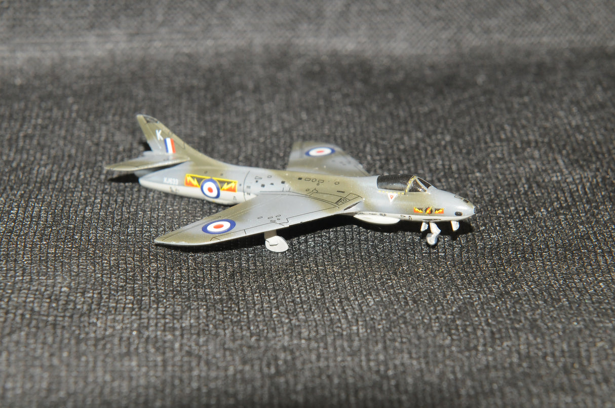 SF316 | Skyfame Models 1:200 | Hawker Hunter FR.10, 'K' XJ633, 4 Sqn, RAF Gutersloh 1969