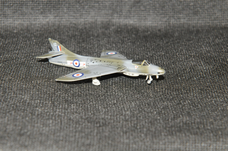 SF340 | Skyfame Models 1:200 | Hawker Hunter FR10, '12' XF426, 229(79) Sqn, RAF Chivenor