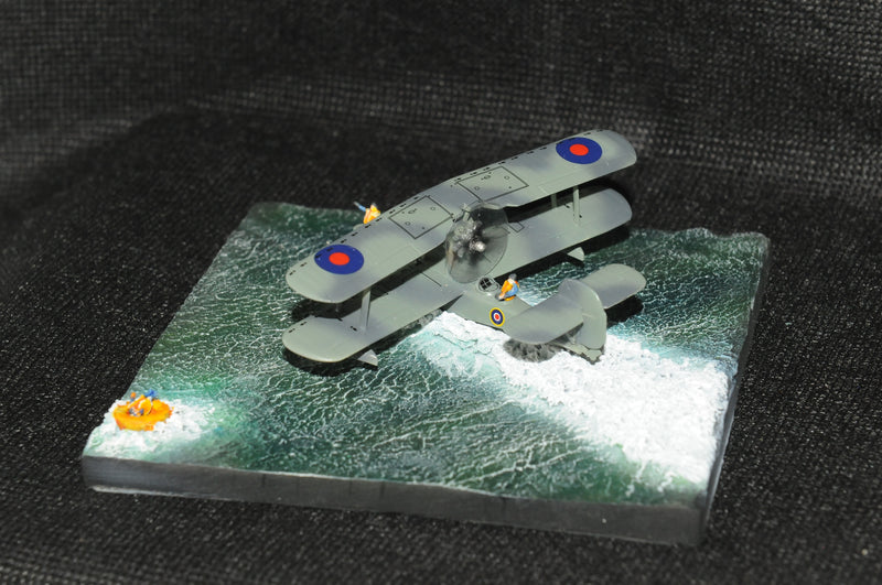 SF470 | SkyFame Models 1:200 | Supermarine Walrus on Seascape base | is due - see description